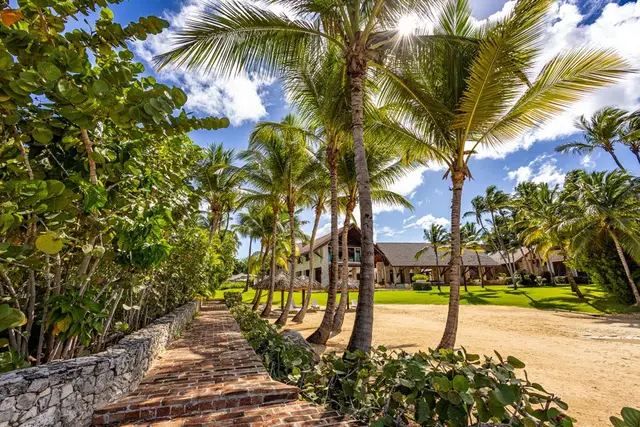 Casa Bahia — 51 of 54