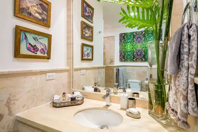 Los Altos Condo — 13 de 37