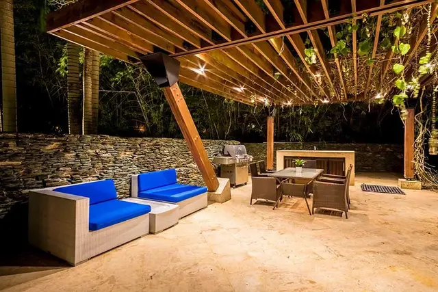 Los Altos Condo — 23 de 37