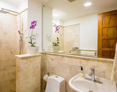 Los Altos Condo